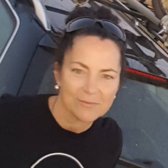 Meet your Posher, Elizabeth - Picture 1 of 1